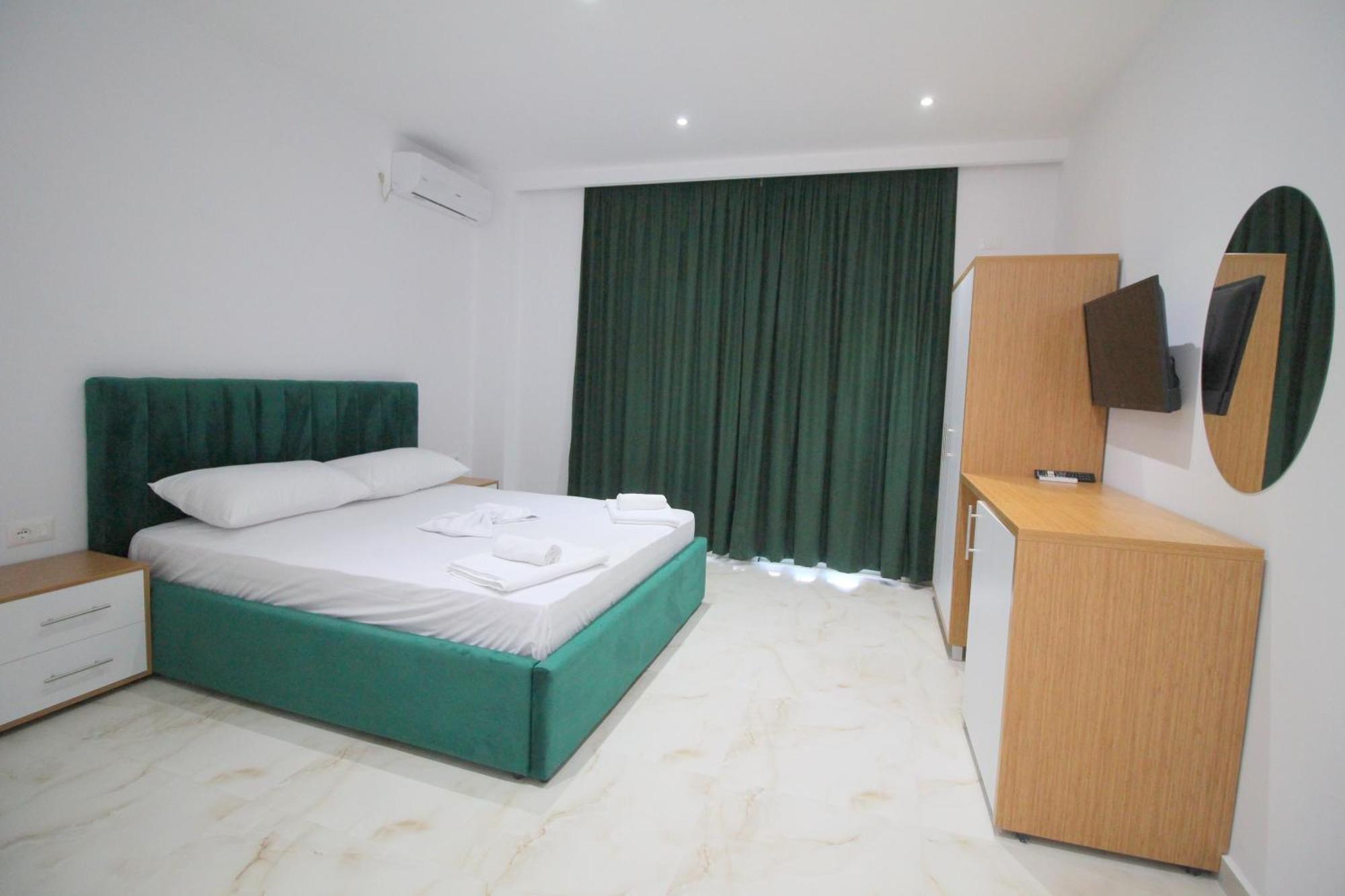 Moonshine Hotel Ksamil Exterior photo