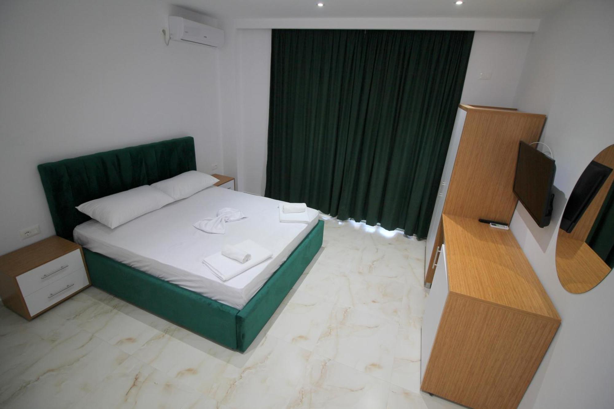 Moonshine Hotel Ksamil Exterior photo